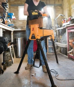 TRITON - SJA100E Étau/tréteau Portable SuperJaws -Outil Boutique Capture 623