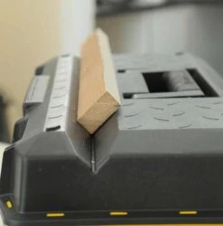 STANLEY - Boîte à Outils Etanche Fatmax - 584 X 267 X 305 Mm - Capacité Max. 20 Litres -Outil Boutique boite a outils avec mesure millimetrique integree